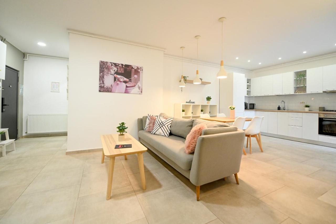 Splendid 2Br Apartment With Breathtaking Views Of Casa Poporului Bucarest Exterior foto