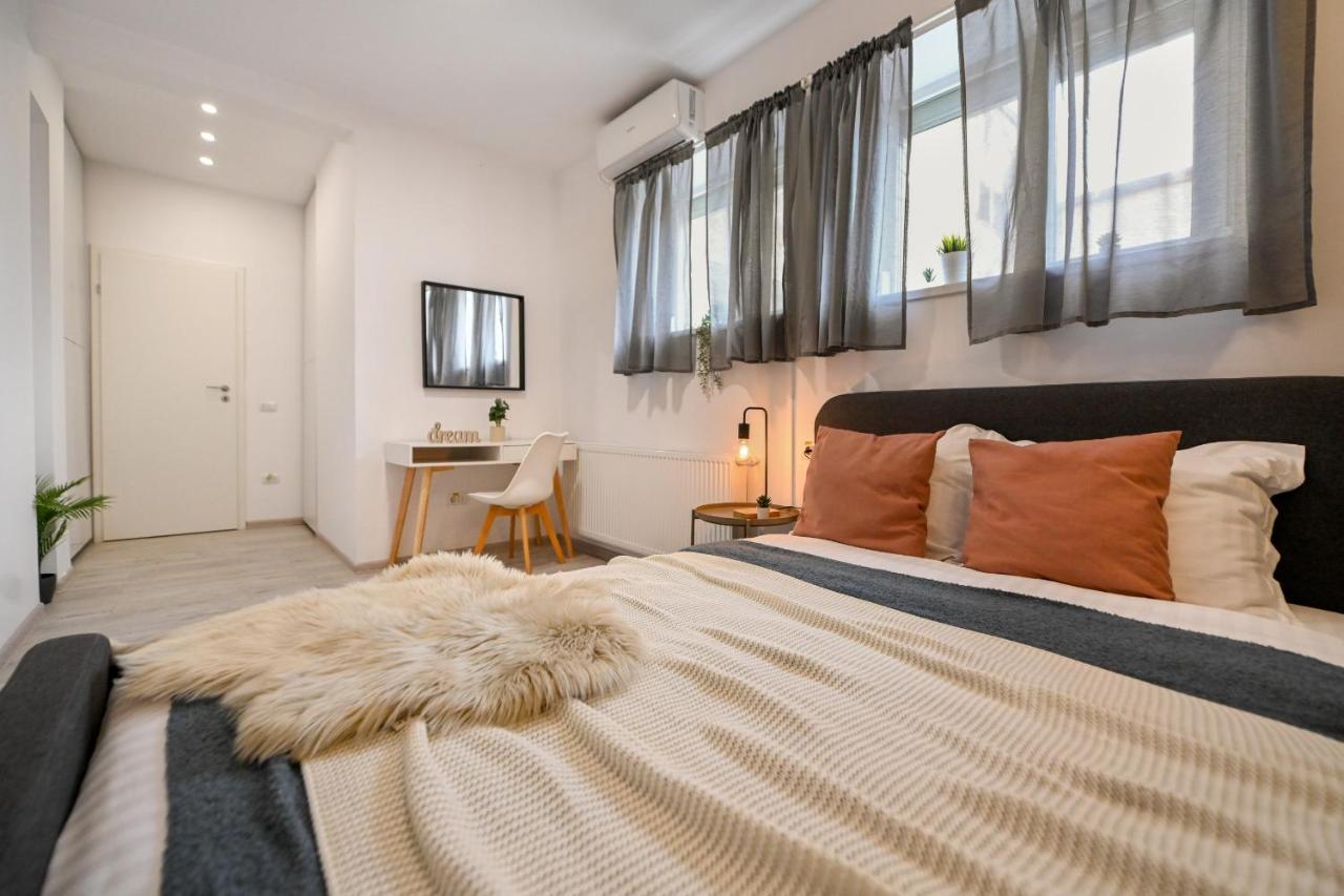 Splendid 2Br Apartment With Breathtaking Views Of Casa Poporului Bucarest Exterior foto