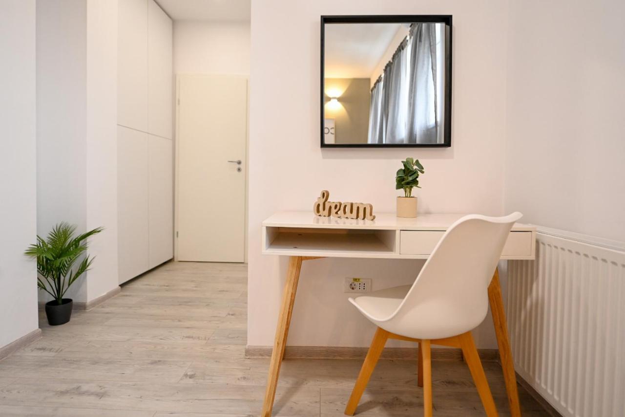 Splendid 2Br Apartment With Breathtaking Views Of Casa Poporului Bucarest Exterior foto