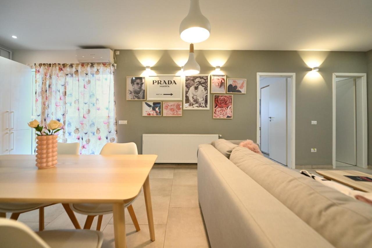 Splendid 2Br Apartment With Breathtaking Views Of Casa Poporului Bucarest Exterior foto